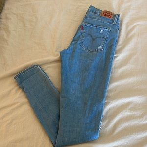 Levi’s 720 high rise super skinny distressed jeans size 28 (6)